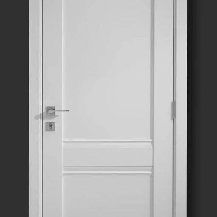 Ușă interior Valencia White Silk Mat – complet echipată, cu toc reglabil și decor vertical alb mat Omis