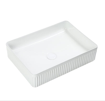 Lavoar ceramic A723 alb lucios într-o baie modernă