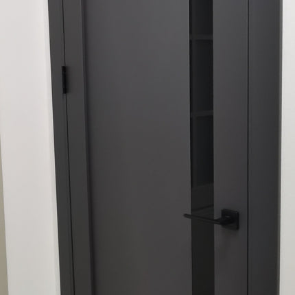 Ușă de interior ML 64 – Eleganță Minimalistă cu Geam Lateral / Millenium - Carlo Porte www.olivy.ro