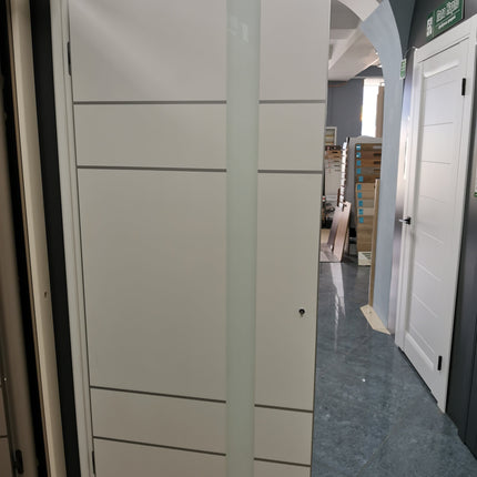 Ușă interior PL 10 – Design modern cu inserție aluminiu și sticlă satinată / Plato - Carlo Porte www.olivy.ro