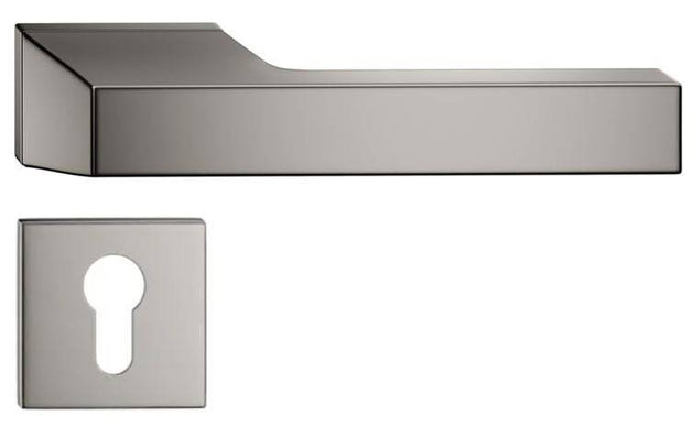 Mânere uși Maxima – Finisaj Titan cu Rozetă Yală Inclusă