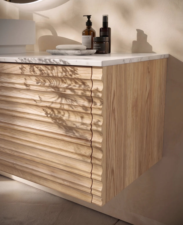 Set mobilier baie suspendat din lemn 120 cm cu lavoar alb și oglindă LED