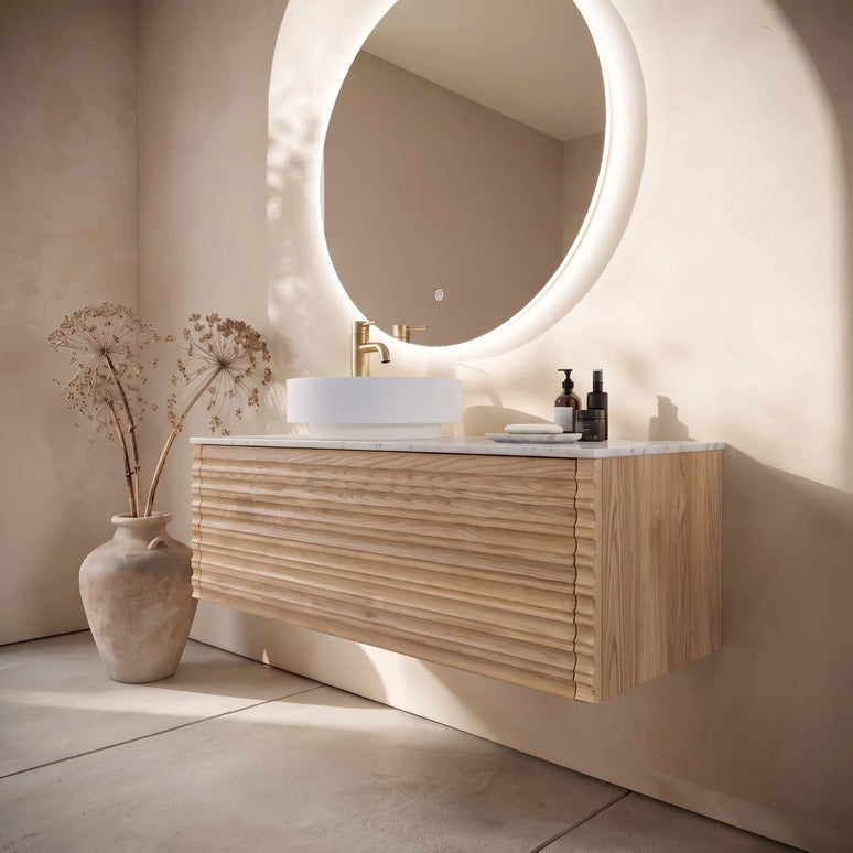 Set mobilier baie suspendat din lemn 120 cm cu lavoar alb și oglindă LED