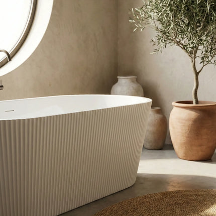 Cadă freestanding din acril alb lucios Taya Line, design oval 170 cm