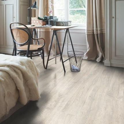 Parchet laminat Quick Step Classic 8 mm 1653 Stejar Vintage patina alba