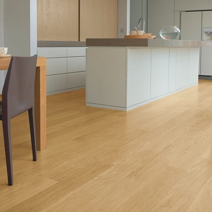 Parchet laminat Quick Step Eligna 8 mm 896 Stejar lacuit natural