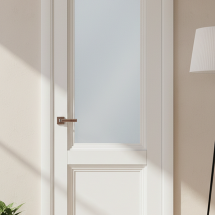 Ușă de interior ML-717 – Eleganță clasică cu sticlă satinată