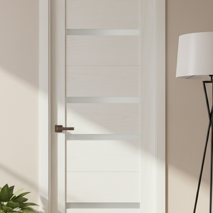 Ușă de interior ML-57 cu 4 inserții de sticlă și design modern