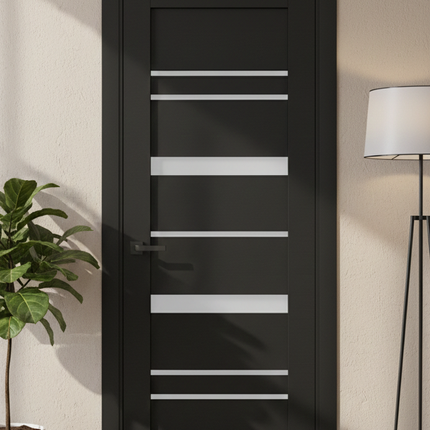 Ușă de interior T05-design cu inserții orizontale din sticlă