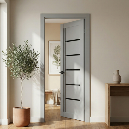 Ușă de interior T-08-cu inserții din sticlă, design modern