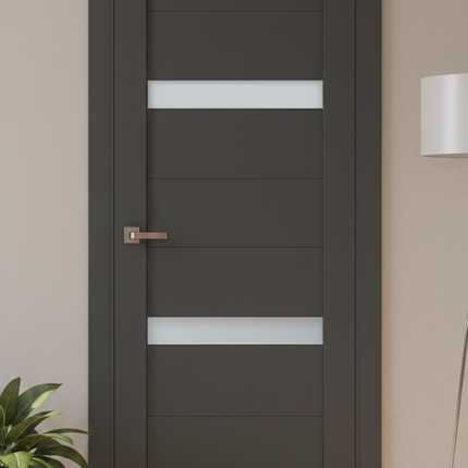 Ușă de interior ML-54 cu inserții din sticlă și design modern