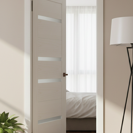 Ușă de interior ML-57 cu 4 inserții de sticlă și design modern