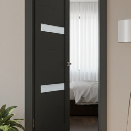 Ușă de interior ML-54 cu inserții din sticlă și design modern
