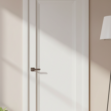 Ușă de interior ML-714 – Design clasic cu ramă sculptată în trepte