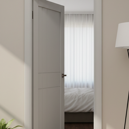 Ușă de interior ML-710 – Design arhitectural cu linii verticale