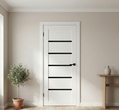 Ușă de interior T-07-design cu inserții orizontale din sticlă