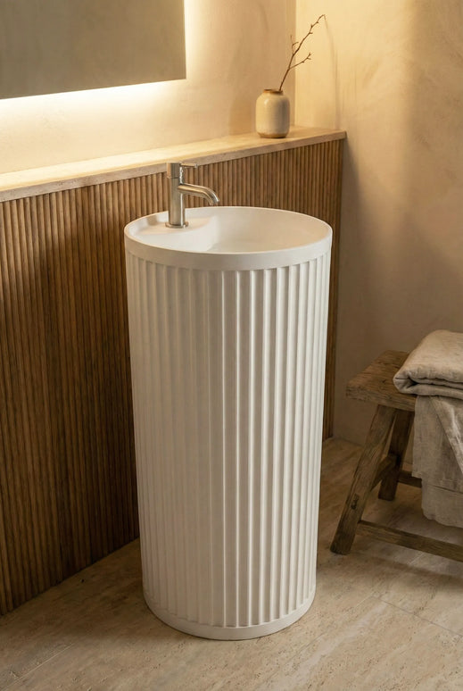 Lavoar freestanding ceramic H25 – alb lucios, design canelat vertical