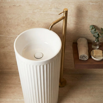 Lavoar freestanding ceramic H25B – alb lucios, design canelat vertical