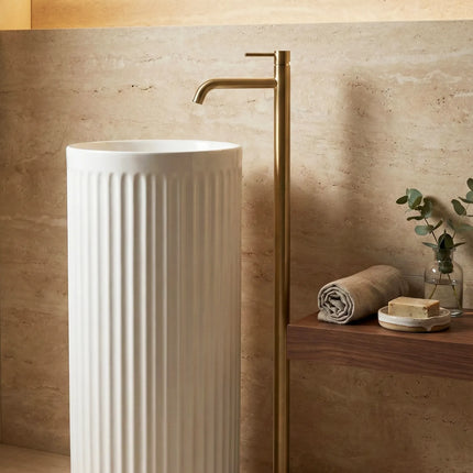 Lavoar freestanding ceramic H25B – alb lucios, design canelat vertical