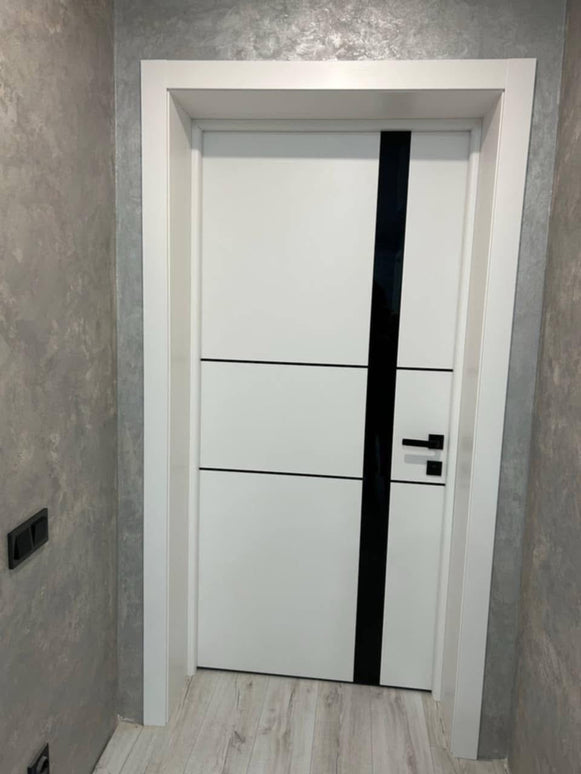 Ușă de interior PL 08 – Design Premium cu Sticlă Mată Verticală  / Plato - Carlo Porte www.olivy.ro