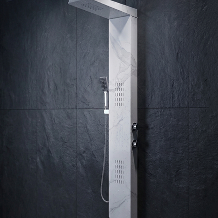 Panel de duș Marble White cu finisaj marmorat alb, duș tip ploaie, duș de mână și jeturi pentru hidromasaj.