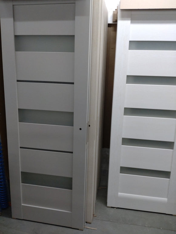 Ușă de interior ML 22 – Design cu fâșii orizontale și sticlă  / Millenium - Carlo Porte www.olivy.ro