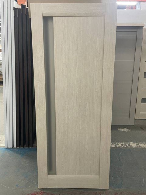 Ușă de interior ML 64 – Eleganță Minimalistă cu Geam Lateral / Millenium - Carlo Porte www.olivy.ro