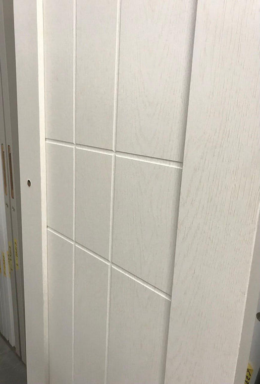 Ușă de interior ML 710 – Design arhitectural cu linii verticale / Millenium - Carlo Porte www.olivy.ro