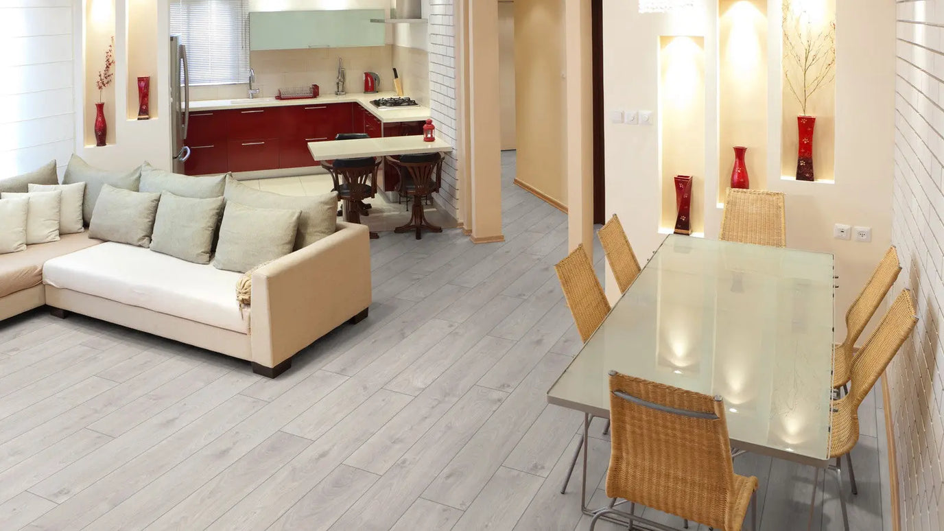 Parchet laminat Stejar Atlas Alb Exquisit D3223 8/32, Kronotex www.CasaDeco.ro