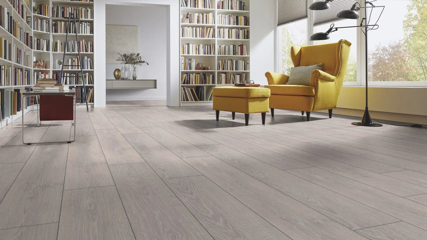 Parchet laminat Stejar Capital Alb Robusto 2800 12/33, Kronotex www.CasaDeco.ro