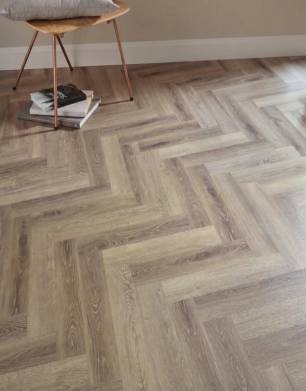 Parchet SPC Herringbone Steel Grey 520 – 625x127x6,5 mm