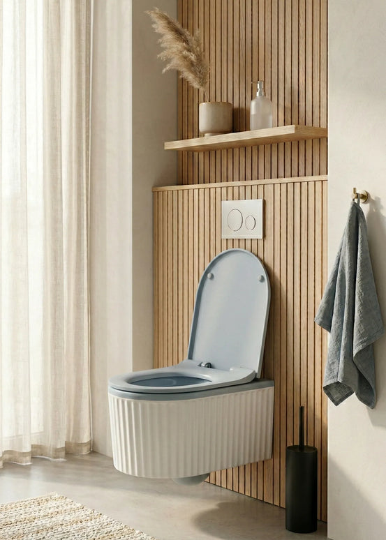 Vas WC Suspendat Rimless – Alb Mat Texturat cu Capac Albastru Deschis Mat
