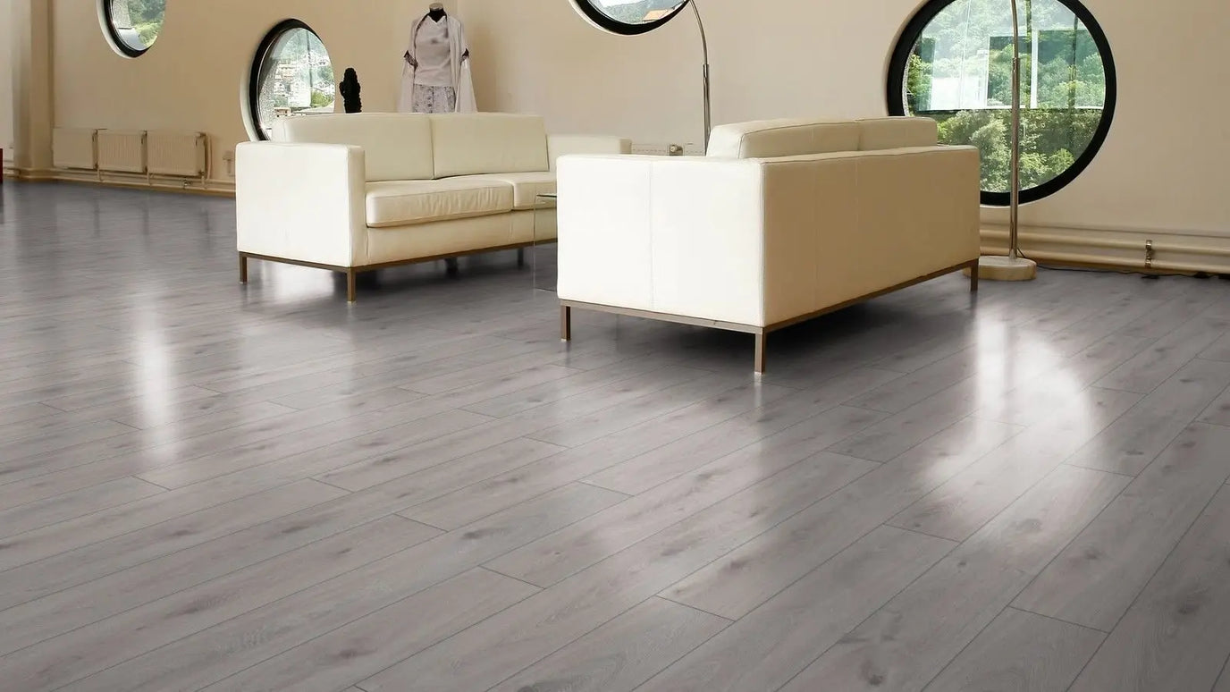 Parchet laminat Stejar Prestige Alb Amazone 3239 10/33, Kronotex www.CasaDeco.ro
