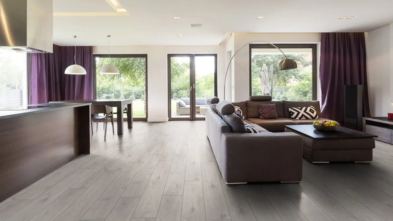 Parchet laminat Stejar Atlas Alb Exquisit D3223 8/32, Kronotex www.CasaDeco.ro