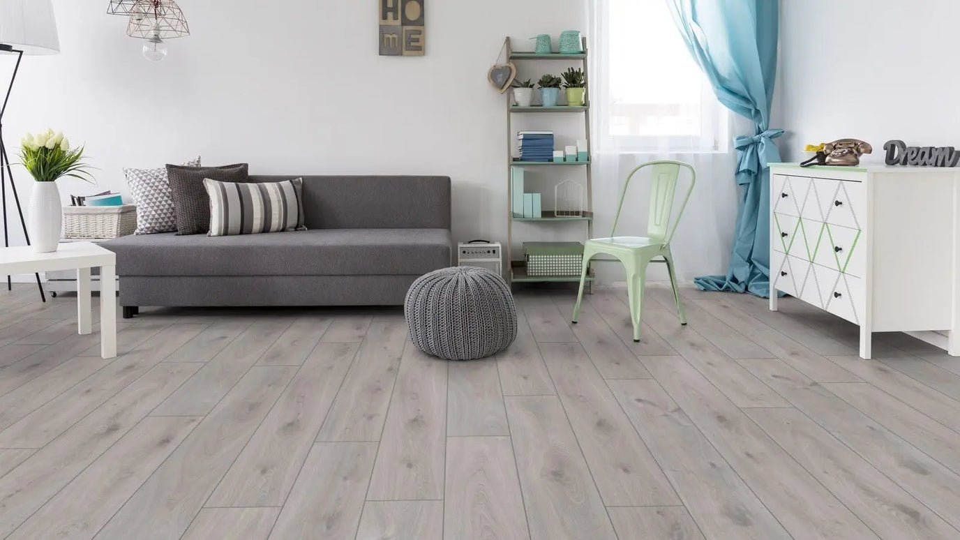 Parchet laminat Stejar Prestige Alb Amazone 3239 10/33, Kronotex www.CasaDeco.ro