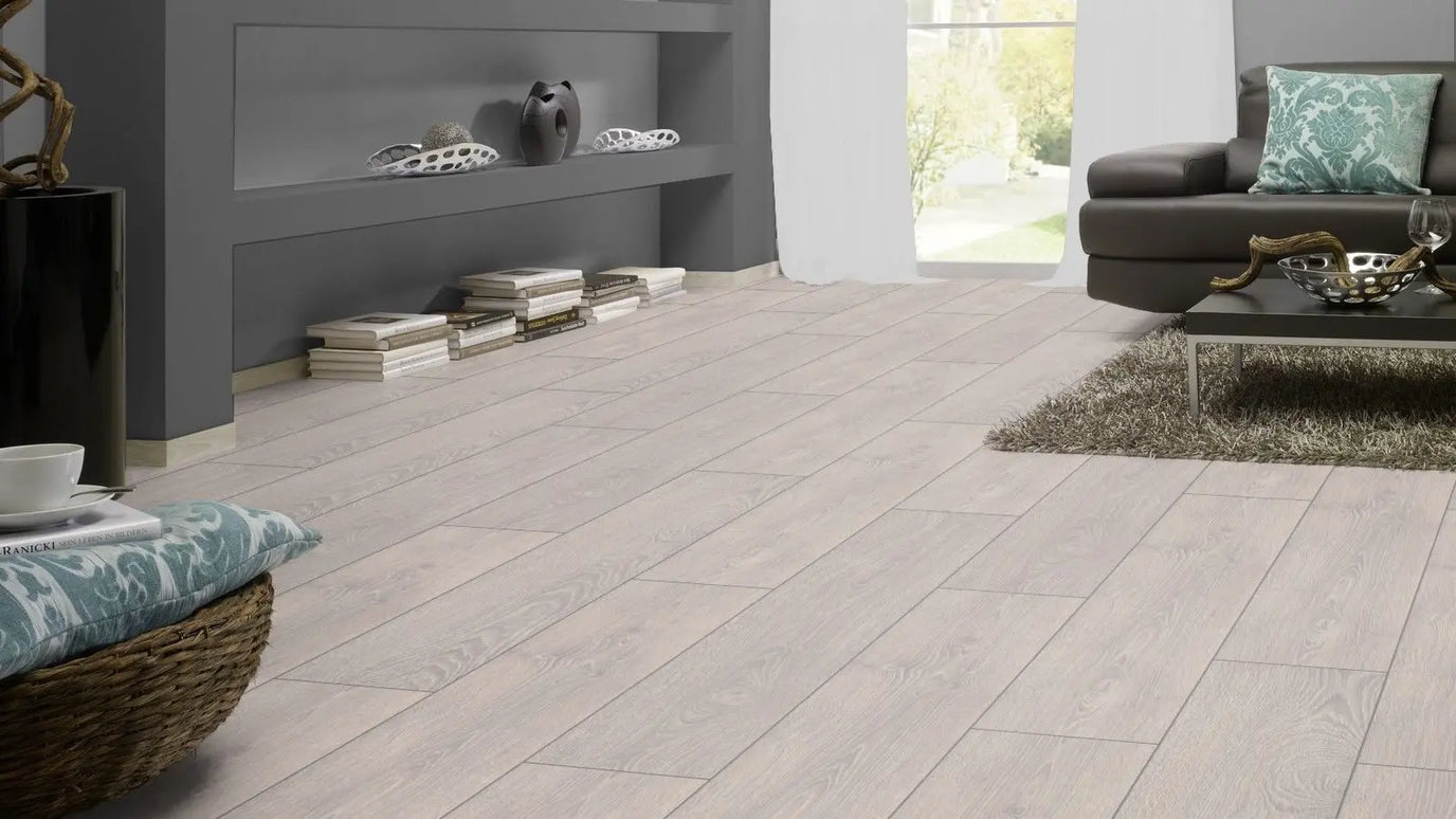 Parchet laminat Stejar Capital Alb Robusto 2800 12/33, Kronotex www.CasaDeco.ro