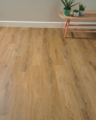 Parchet SPC Smoked Oak 560 – 1220x183x6,5 mm