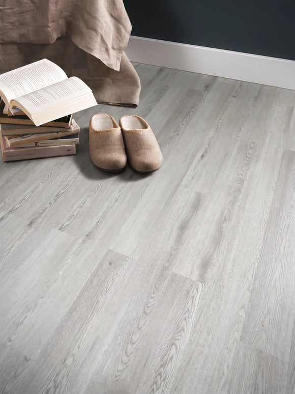 Parchet SPC Snow Oak 540 – 1220x183x6,5 mm