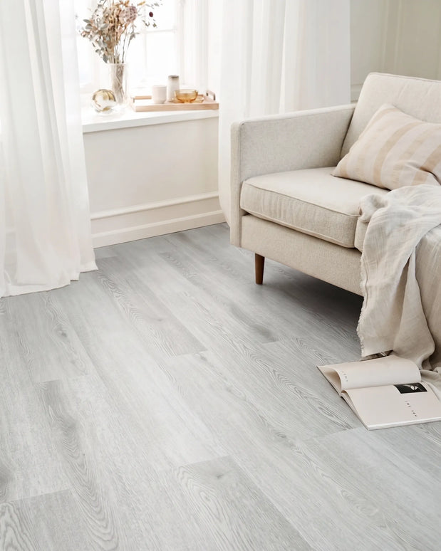 Parchet SPC Snow Oak 540 – 1220x183x6,5 mm