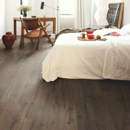 Parchet laminat Quick Step Impressive Ultra 12 mm 1849 Stejar clasic maro