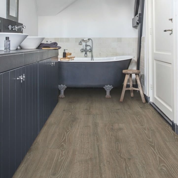 Parchet laminat Quick Step Majestic 9,5 mm 3552 Stejar Woodland maro