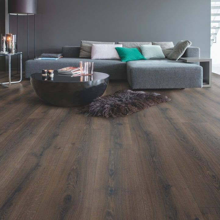 Parchet laminat Quick Step Majestic 9,5 mm 3553 Stejar Desert maro inchis slefuit