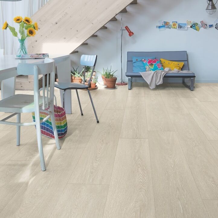 Parchet laminat Quick Step Majestic 9,5 mm 3554 Stejar Valley bej deschis