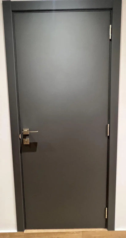 Ușă interior Blank Graphite – complet echipată, cu toc reglabil Omis