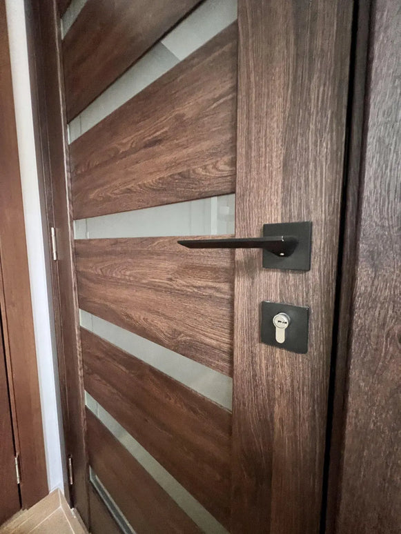 Ușă interior Rino 07 Takoma Oak – cu sticlă mată verticală și toc reglabil Omis